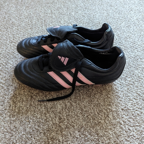 Women's Size 8 Black and Pink Cleats - Picture 1 of 7